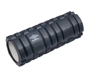 A masszírozó henger Umbro logóval, oldalnézetből